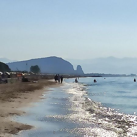 Regina Sul Mare Villa Terracina Buitenkant foto