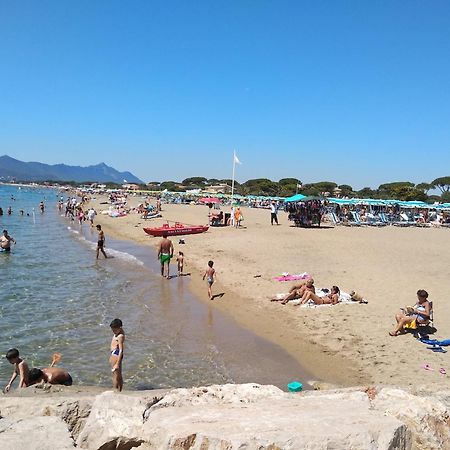 Regina Sul Mare Villa Terracina Buitenkant foto