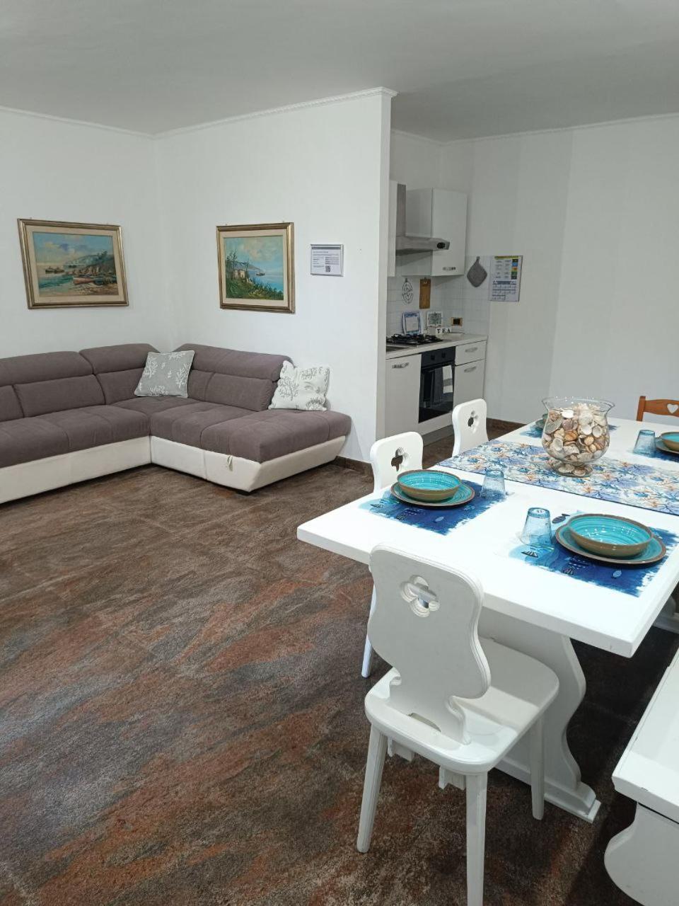 Regina Sul Mare Villa Terracina Buitenkant foto
