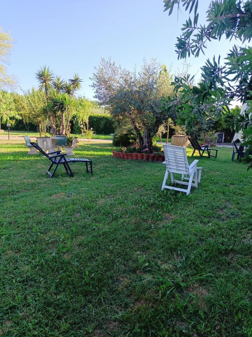 Regina Sul Mare Villa Terracina Buitenkant foto