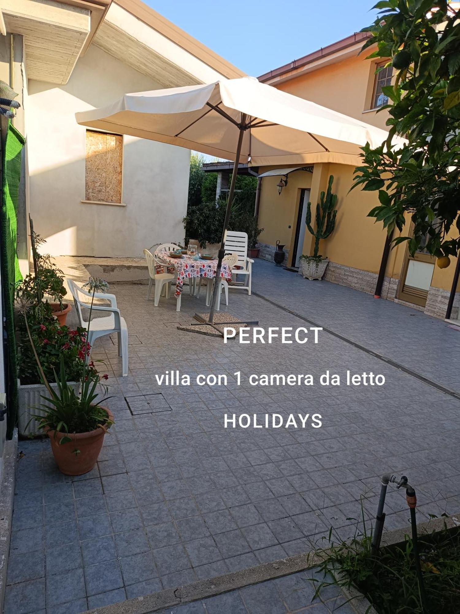 Regina Sul Mare Villa Terracina Buitenkant foto