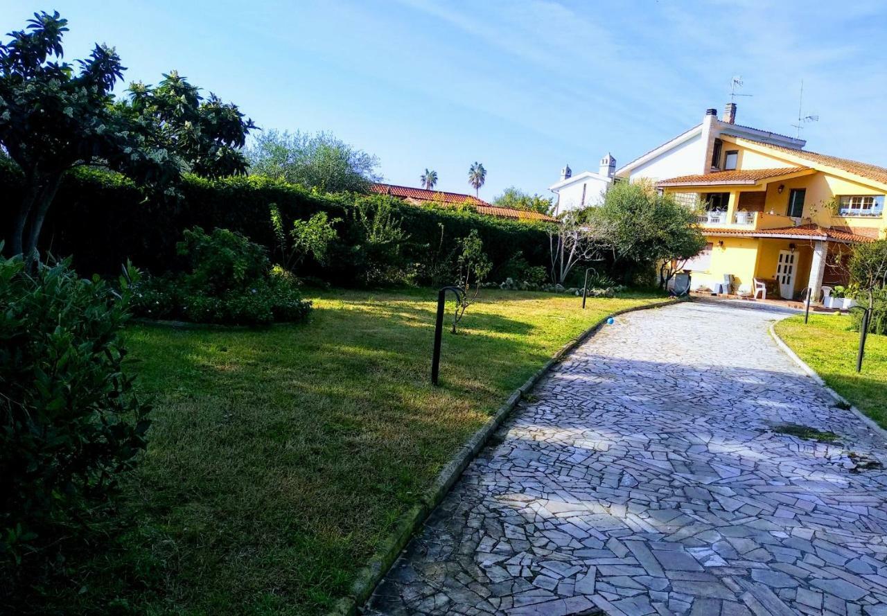 Regina Sul Mare Villa Terracina Buitenkant foto